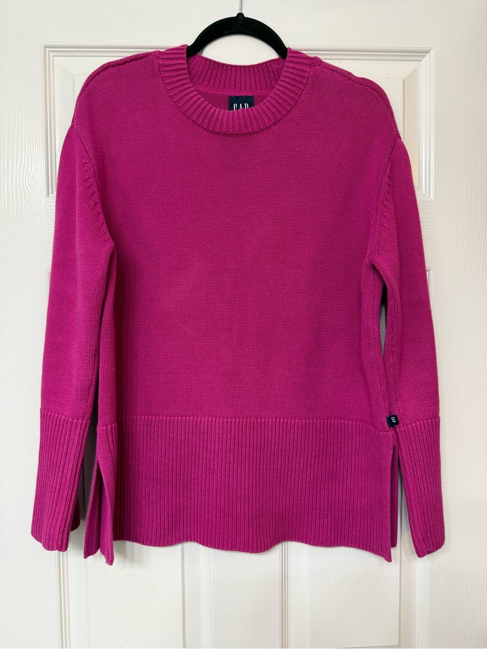 GAP Women's Crewneck Sweater in Fuchsia